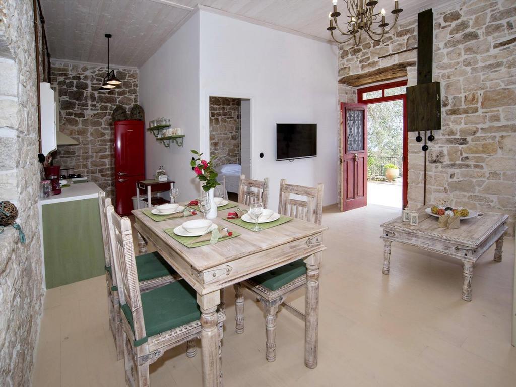 Villa Eleonas Jeromónahosz Kültér fotó